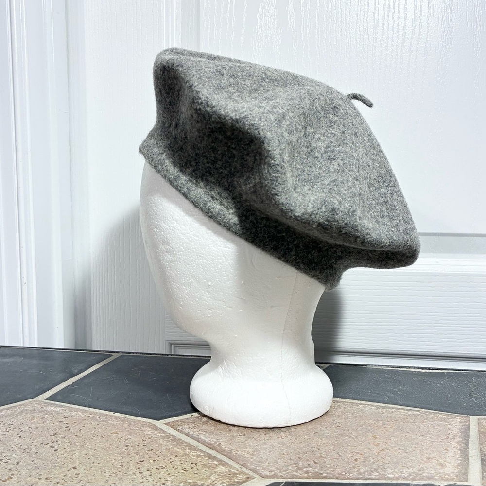 NEW Y2K Betmar Pure New Wool Gray Beret Woolmark Certified